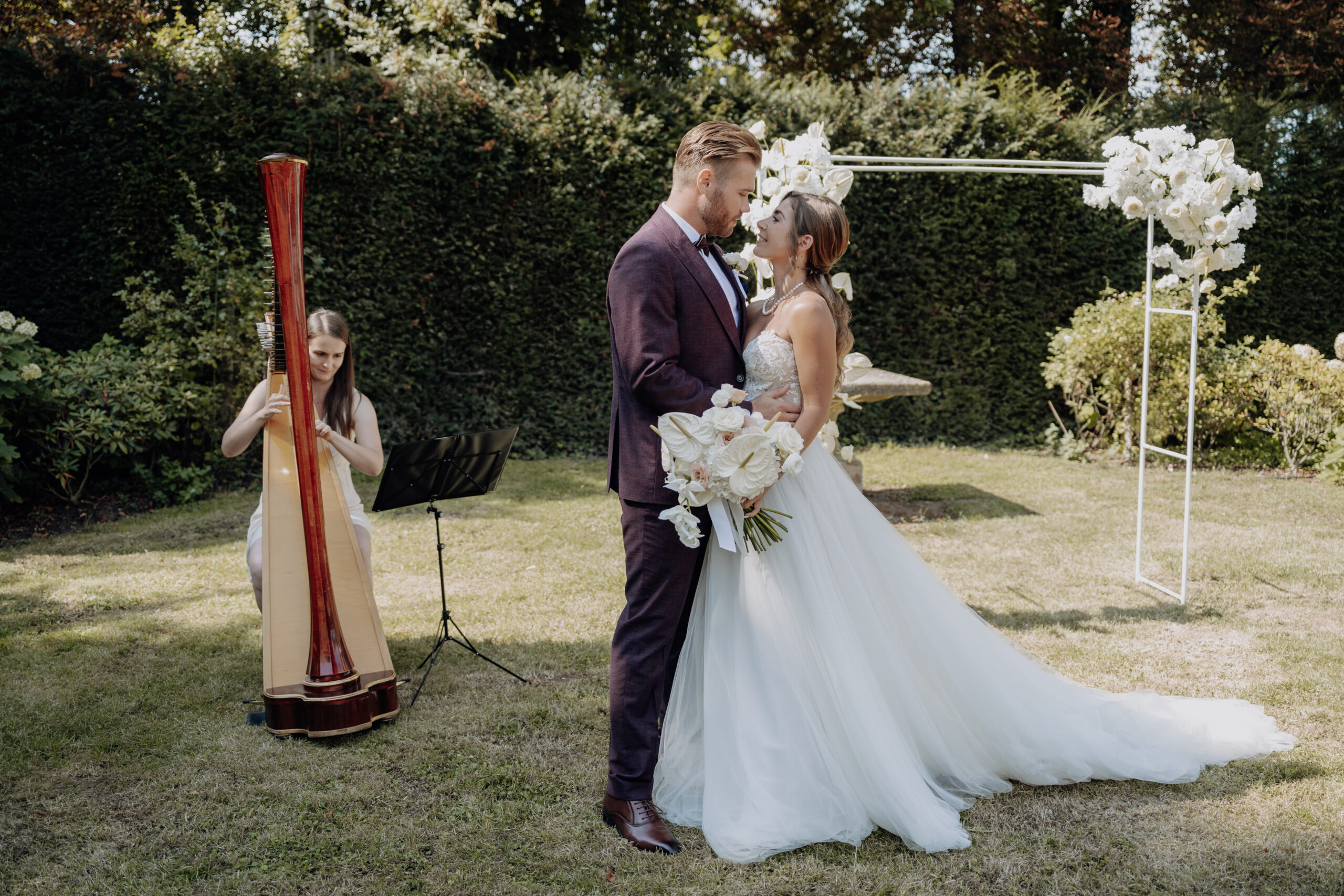 Brautpaar bei Trauung Niederösterreich