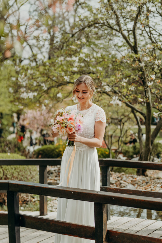 Braut mit Brautstrauß Niederösterreich