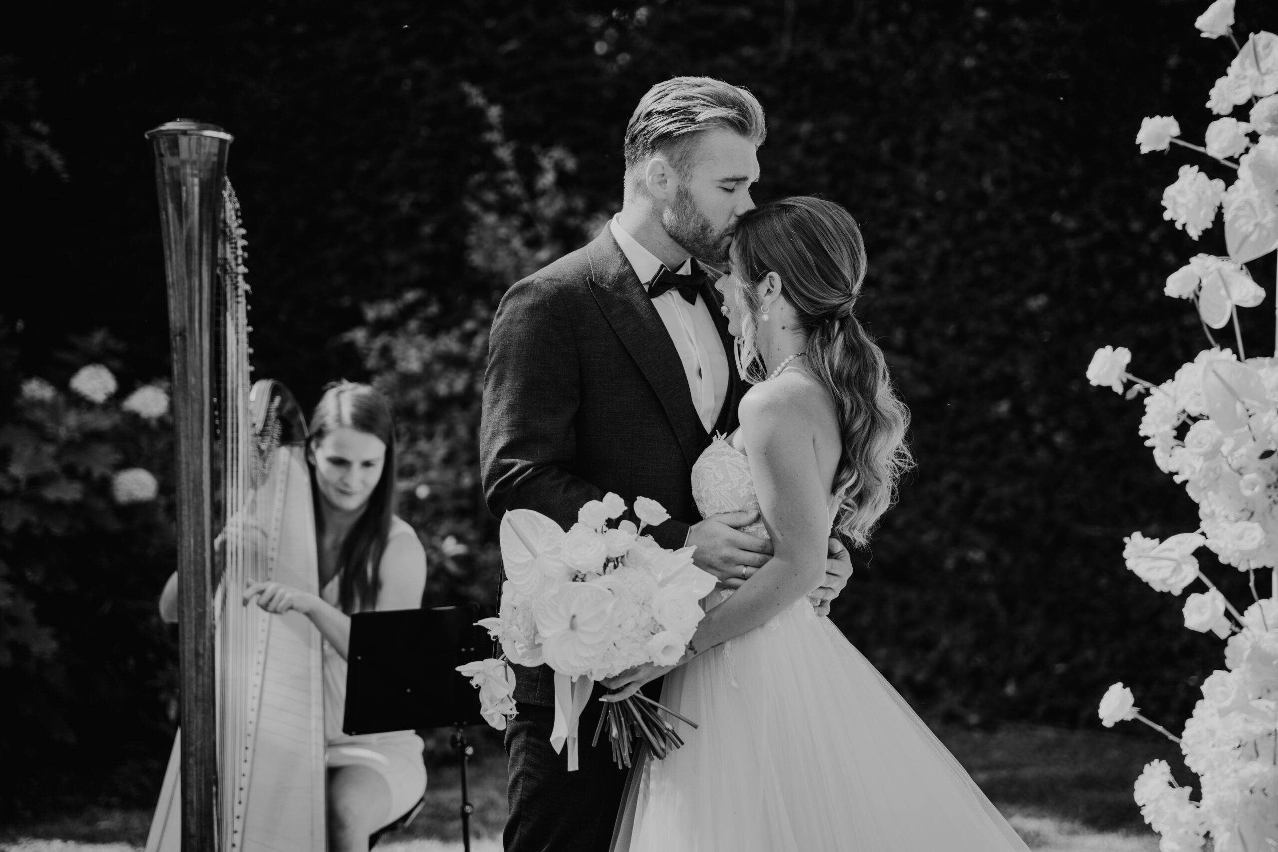 Brautpaar bei Trauung Niederösterreich