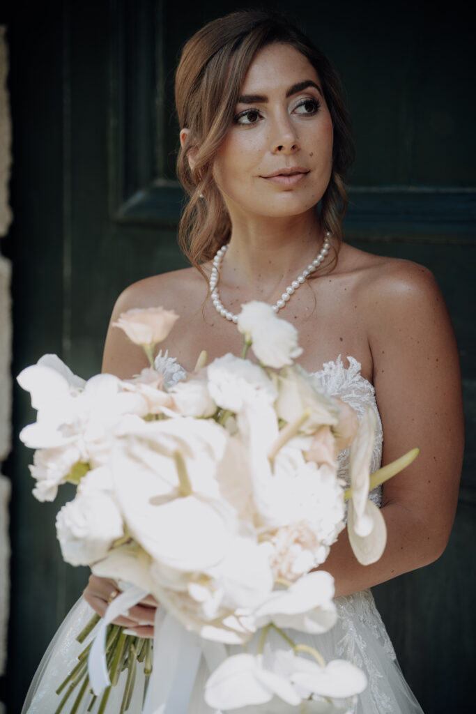 Braut mit Brautstrauß