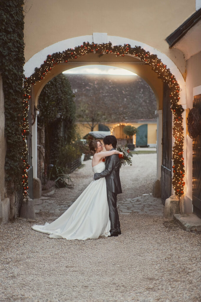 Brautpaar bei Hochzeitslocation Wien