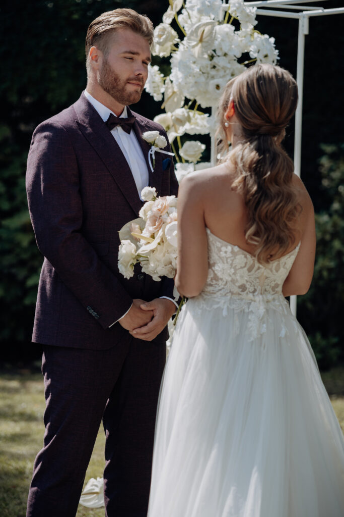 Brautpaar bei Trauung Hochzeitsfeier Niederösterreich